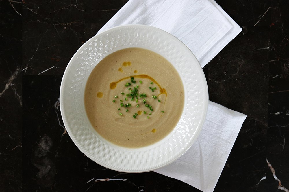 Roasted Garlic + Cauliflower Soup